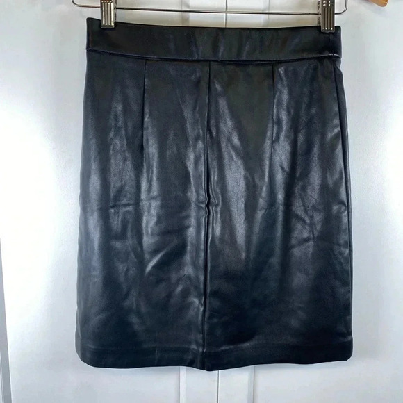 Dynamite - Black pleather mini skirt - XSmall - Picture 3 of 5